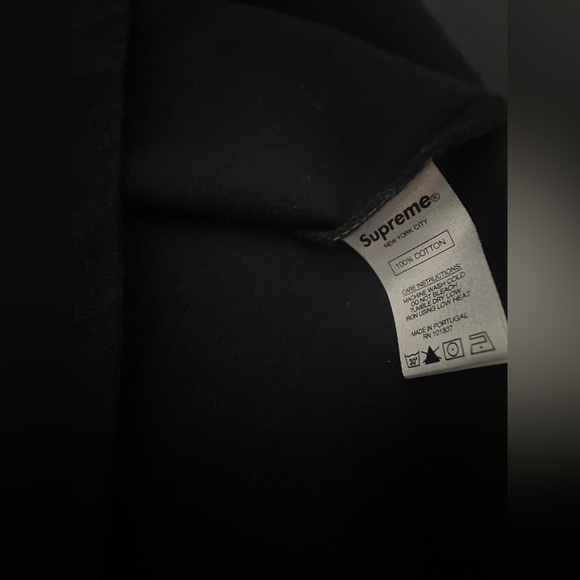 SUPREME Black Cotton Embroidered Logo Mens Tee Sz L - Picture 3 of 3